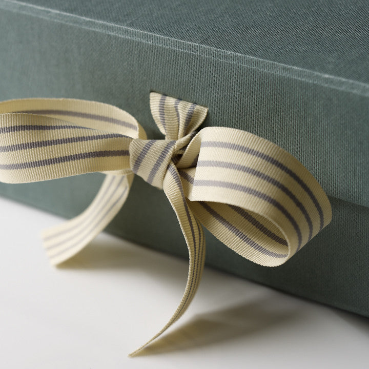 Velcro Closure - FoldaBox USA