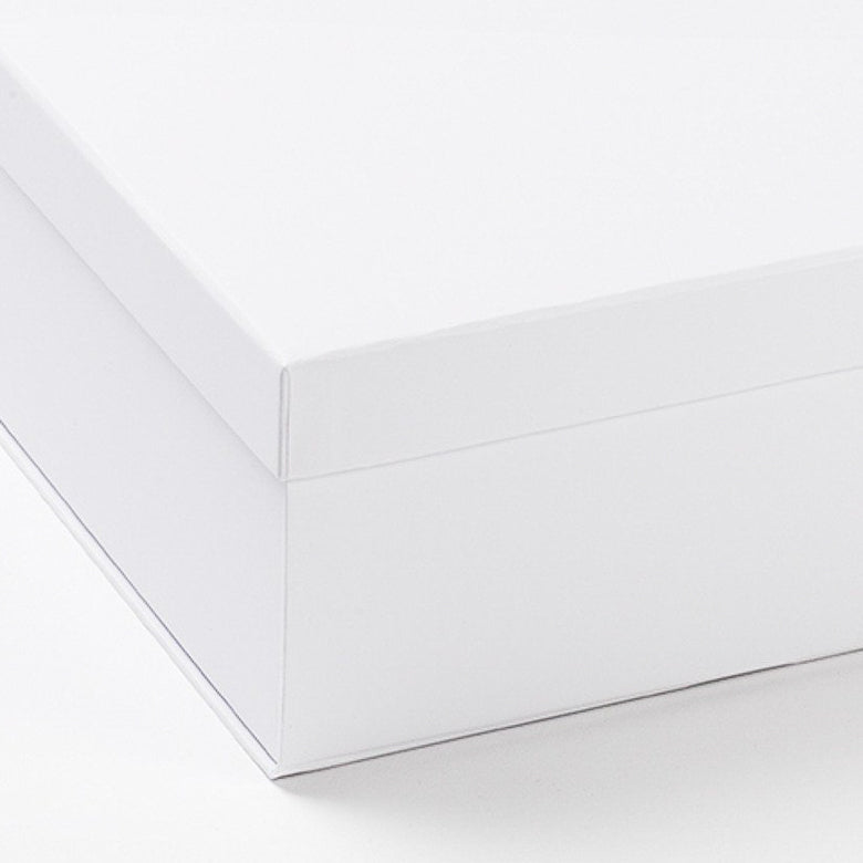 Two Part Lift Off Lid Luxury Gift Boxes and Point of Sale Packaging