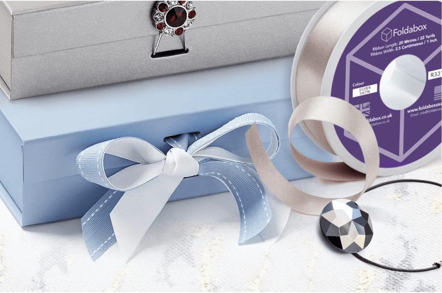 Luxury Folding Gift Boxes and Presentation Hamper Keepsake Boxes