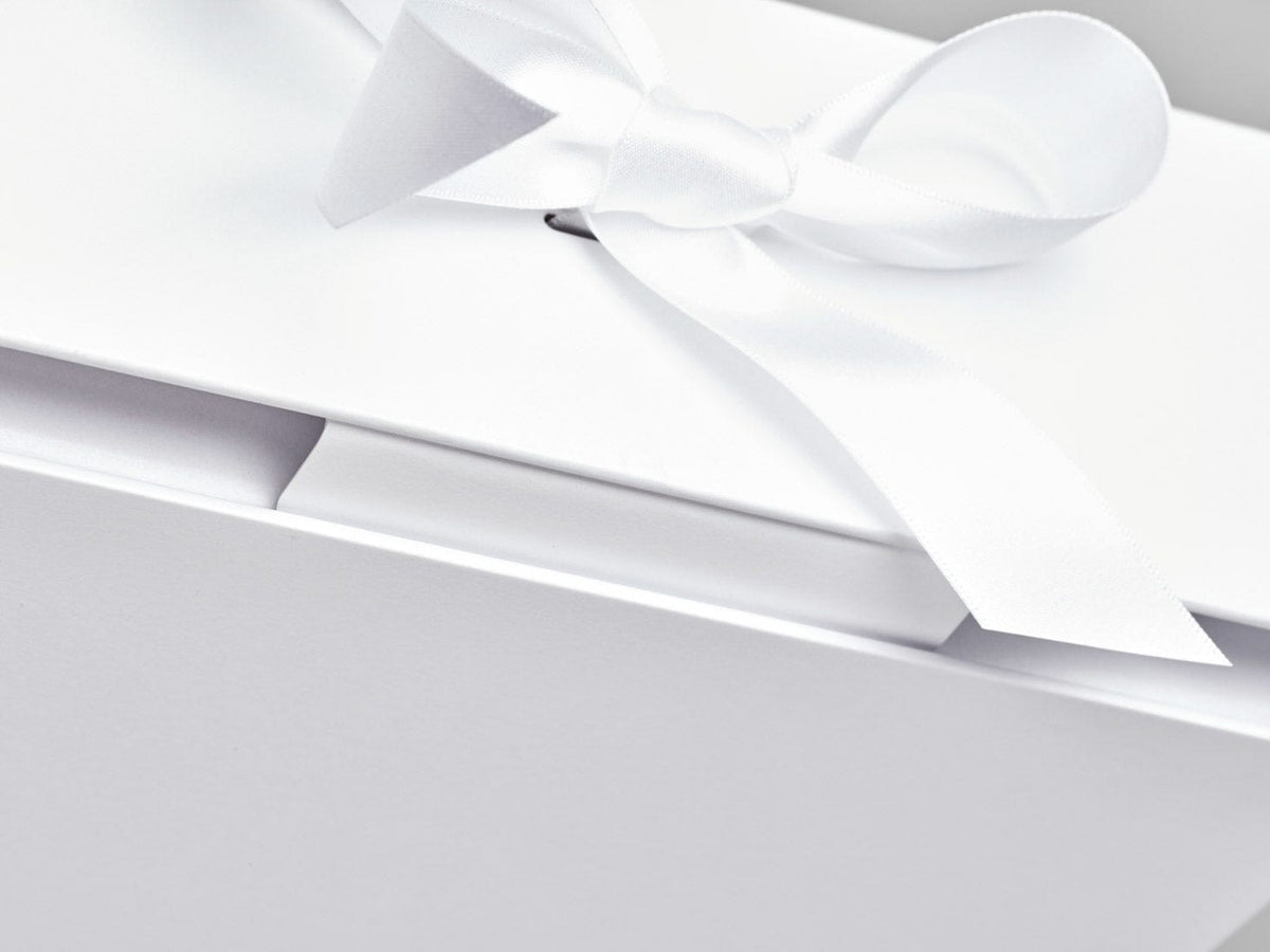 Sample White A4 Deep No Magnets Gift Box with Changeable Ribbon Closure Tab