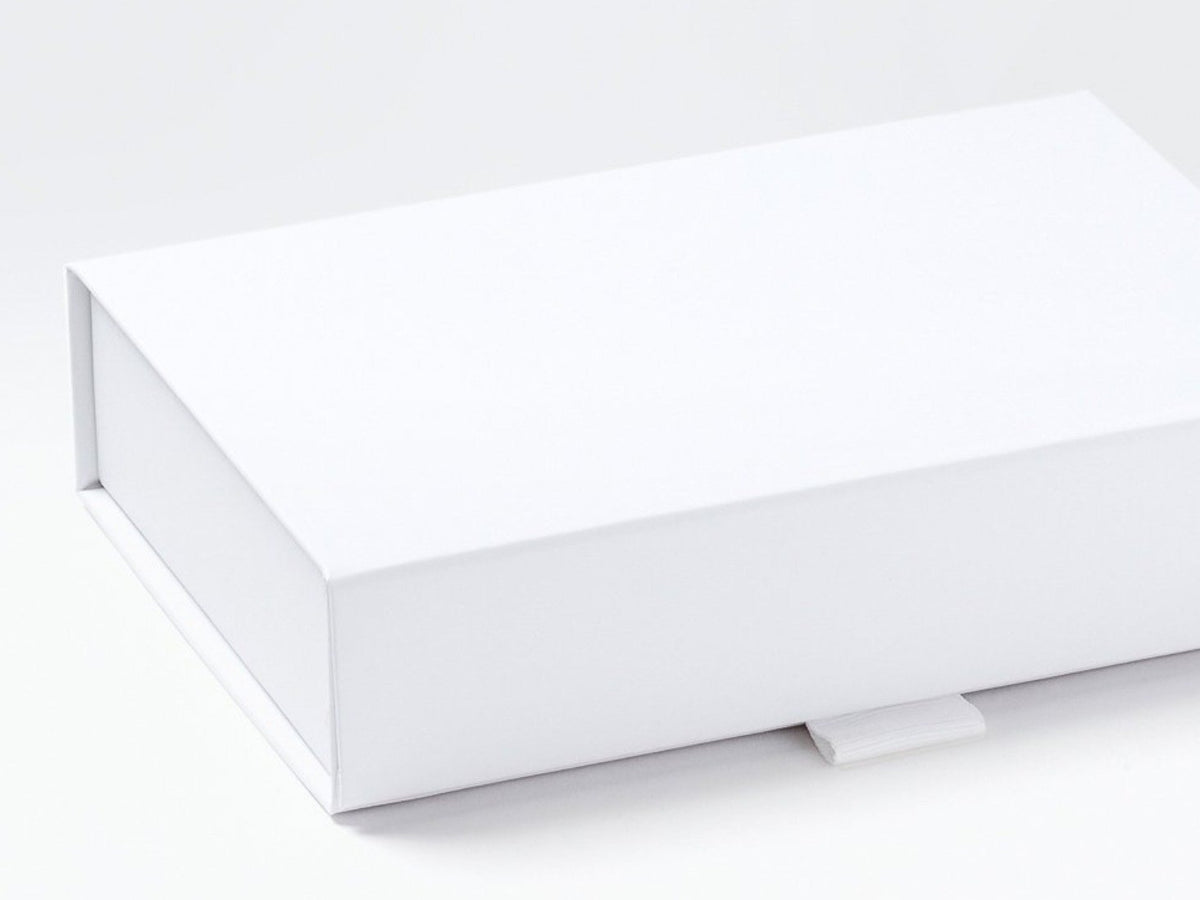 White A6 Shallow Gift Box Magnetic Flap Detail