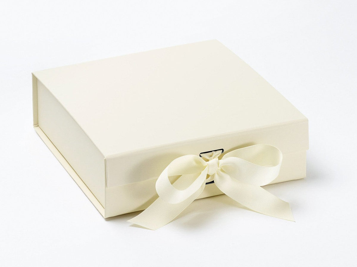 Pale Ivory Medium Folding gift Box with Changeable Ribbon