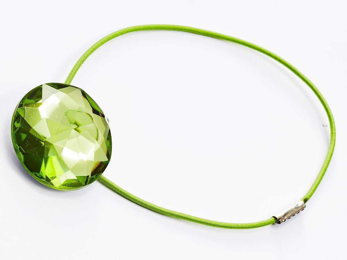 Peridot Gemstone Gift Box Closure with Elastic Loop