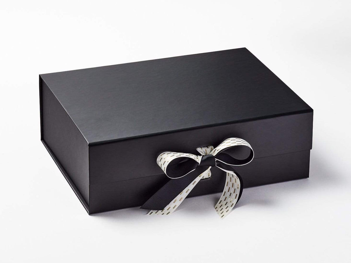 Tutorial - How to Tie a Ribbon on Your Luxury Boxes