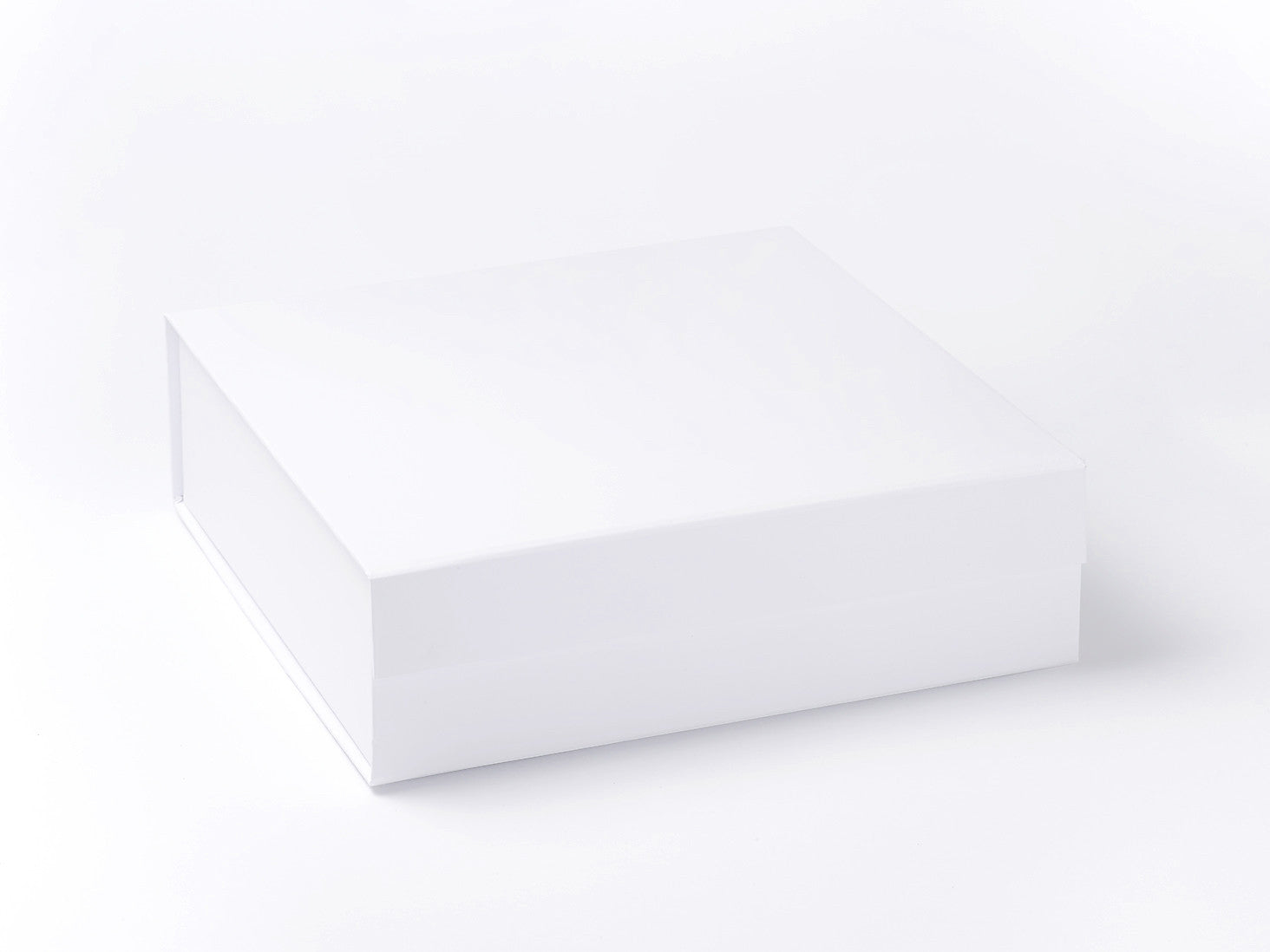 White Large Foldable Snap Shut Gift Box without ribbon