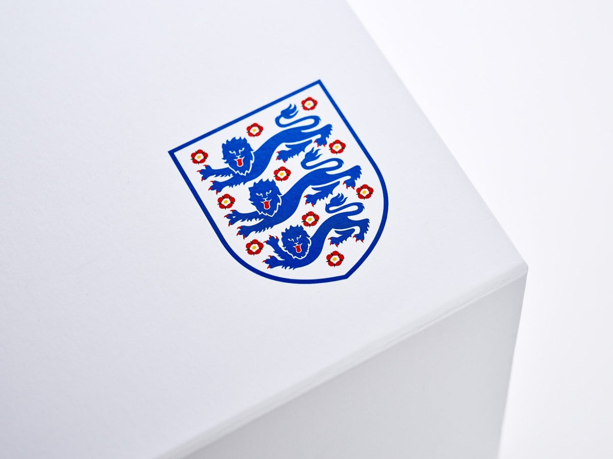 White Folding Luxury Gift Box with Custom Printed CMYK Design