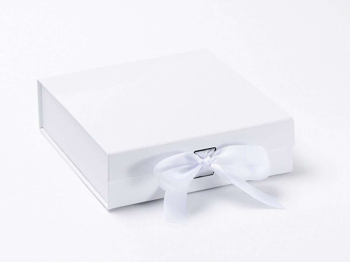 White Medium Gift Boxes with changeable ribbon